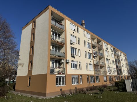 Eladó Lakás 1104 Budapest 10. kerület , FELÚJÍTOTT 49 nm, 2 szoba , SZIGETELT HÁZ!