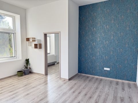 Eladó Lakás 1152 Budapest 15. kerület , Felújított garzon lakás, nyugodt környéken