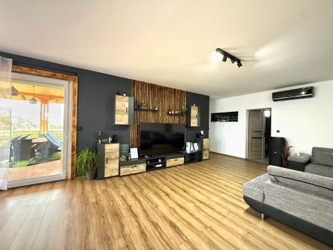 Eladó Ház 8127 Aba , Aba központ közel