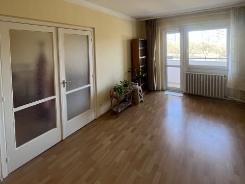 Eladó Lakás 1039 Budapest 3. kerület 