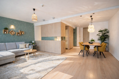 Eladó Lakás 1054 Budapest 5. kerület , Napfényes, magasemeleti lakás portaszolgálatos házba 