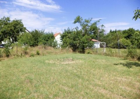 Eladó Telek 2464 Gyúró 