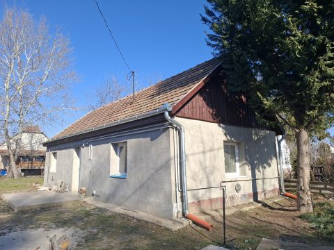 Eladó Ház 2766 Tápiószele 