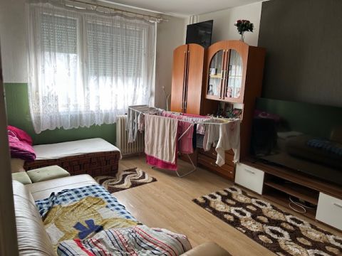 Eladó Lakás 2800 Tatabánya 