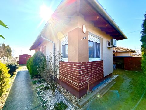 Eladó Ház 2119 Pécel 