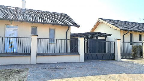 Eladó Ház 2211 Vasad , Újépítésű, modern ikerház fél nagy telekkel, 20 perce Bp-től