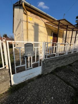 Eladó Ház 7349 Szászvár , 7349 Szászvár, családiházak