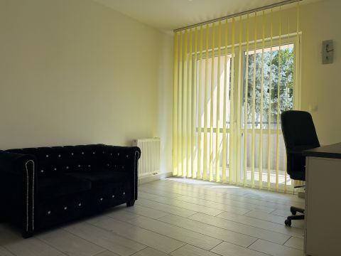 Kiadó Iroda 9700 Szombathely 