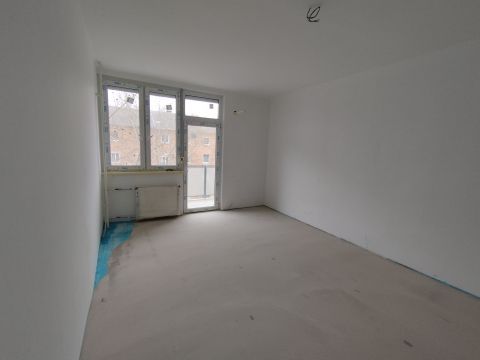 Eladó Lakás 2800 Tatabánya 