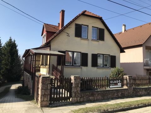 Eladó Ház 8060 Mór Csendes helyen