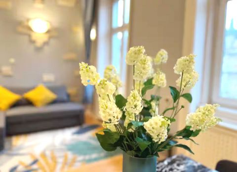 Eladó Lakás 1066 Budapest 6. kerület 