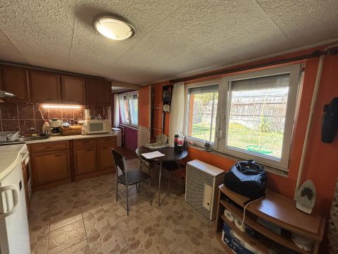 Eladó Ház 1039 Budapest 3. kerület 