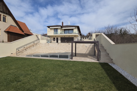 Eladó Ház 2600 Vác , Vác Deákvár