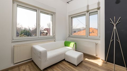 Eladó Ház 1039 Budapest 3. kerület 