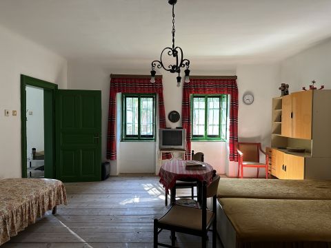 Eladó Ház 8263 Badacsonytördemic , AUTENTIKUS KŐHÁZ  A PLÉBÁNIA MELLETT