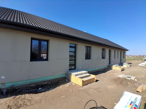 Eladó Lakás 2755 Kocsér NAPPALI + 3 HÁLÓSZOBÁS ÚJ LAKÁS 