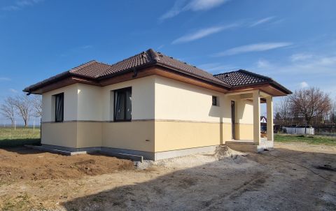 Eladó Ház 8695 Buzsák , Gyógyfürdő közelében Újépítésű családi ház.