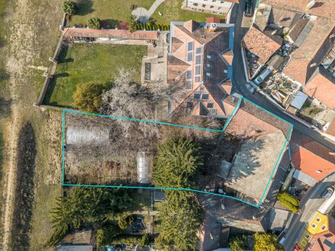 Eladó Telek 2600 Vác 3 lakásos társasház építésére alkalmas telek a Dunához közel