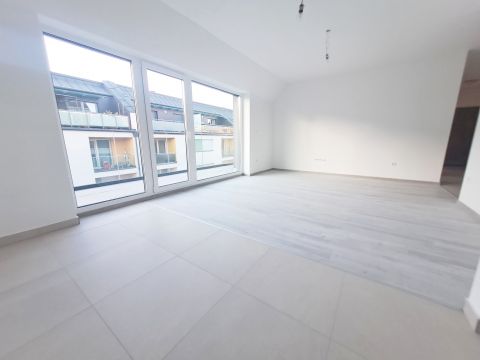 Eladó Lakás 1096 Budapest 9. kerület  Egyetemek közelében nagyerkélyes, 2 hálós lakás eladó 501.