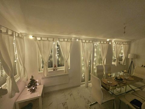 Eladó Ház 2112 Veresegyház Veresegyház központjában családi ház nagy telekkel eladó!