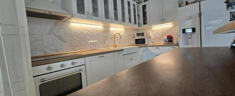 Eladó Ház 2112 Veresegyház , Veresegyház központjában családi ház nagy telekkel eladó!