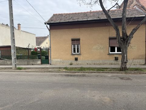 Eladó Ház 1192 Budapest 19. kerület , ÓVÁROS, 2 db. HÁZRÉSZ, 28+48 m2 EGYBEN ELADÓ