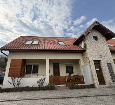 Eladó Lakás 2536 Nyergesújfalu 