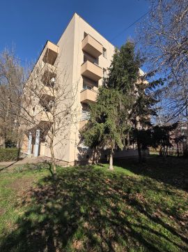 Eladó Lakás 5000 Szolnok 