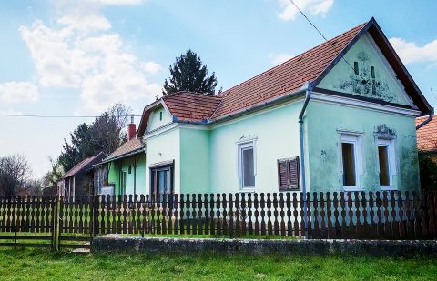 Eladó Ház 8849 Szenta , Szenta falujában felújítandó nagy családi ház eladó! 