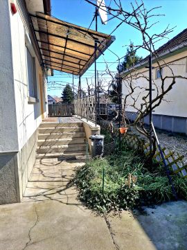 Eladó Ház 3282 Nagyfüged , Egy szélső utcában