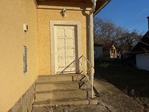 Eladó Ház 2093 Budajenő 2093 Budajenő, Kálváriadomb