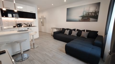 Eladó Lakás 1068 Budapest 6. kerület 