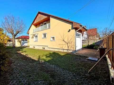 Eladó Ház 2120 Dunakeszi 