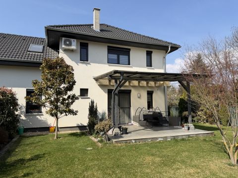 Eladó Ház 2132 Göd , Felsőgöd, Duna közelében