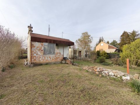 Eladó Ház 2428 Kisapostag Kisapostag belterület, felújítandó és bővíthető hétvégi ház!