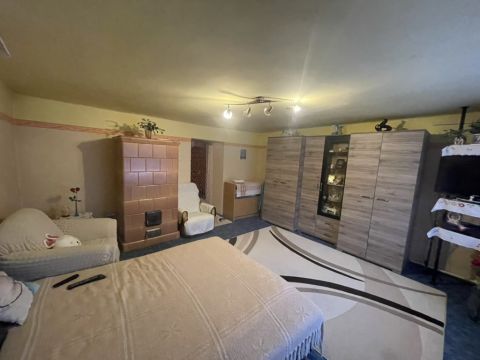 Eladó Ház 2750 Nagykőrös , Házikó + telek = potenciál.