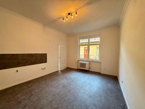 Eladó Lakás 1072 Budapest 7. kerület , 1072 Budapest 7, Klauzál Tér