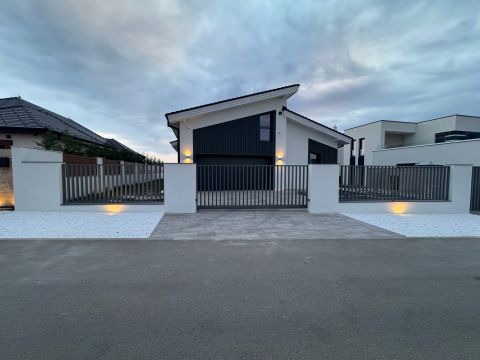 Eladó Ház 1172 Budapest 17. kerület 