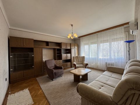 Eladó Lakás 1036 Budapest 3. kerület 