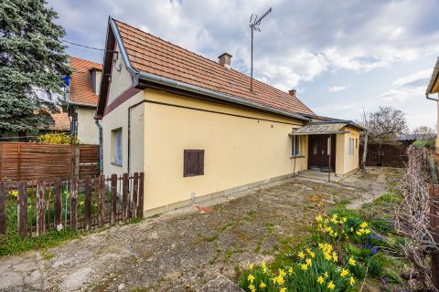 Eladó Ház 2011 Budakalász 