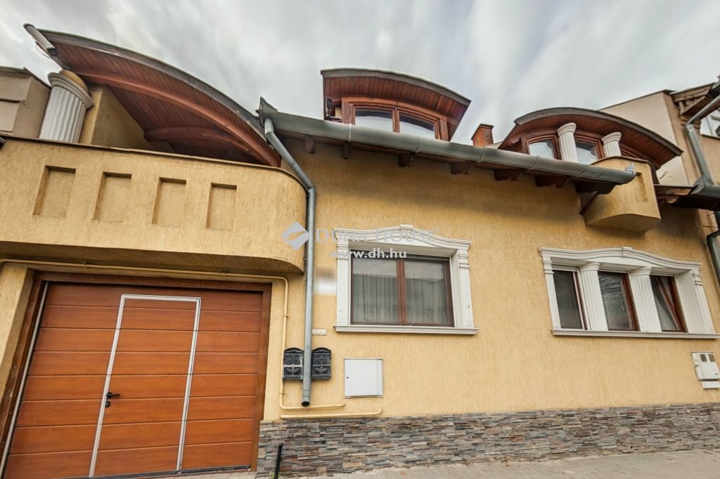 6000 Kecskemét , Belvárosi ház eladó! IRODAHÁZNAK IS ALKALMAS! — 1/26