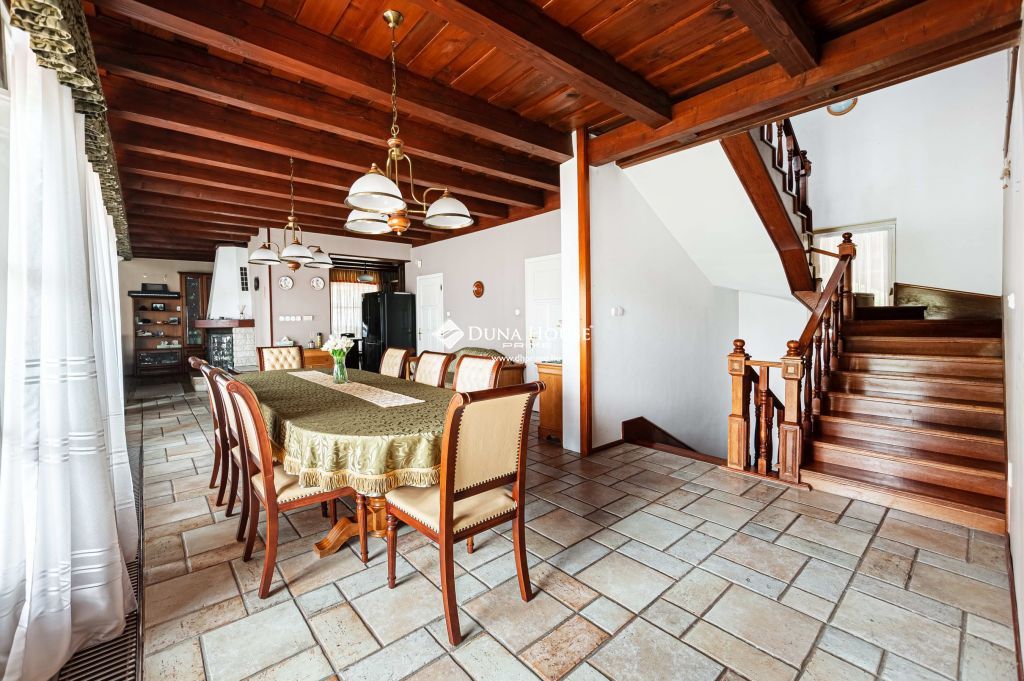 Eladó ház, Velence