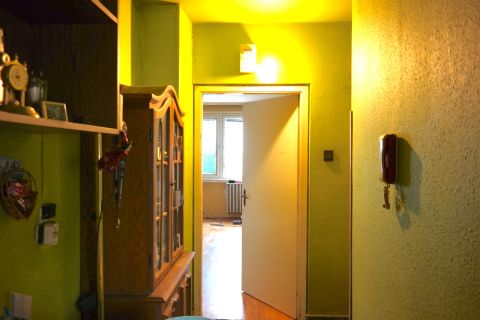 Eladó Lakás 1201 Budapest 20. kerület Erkélyes, két szobás, felújítandó lakás Erzsébetfalván