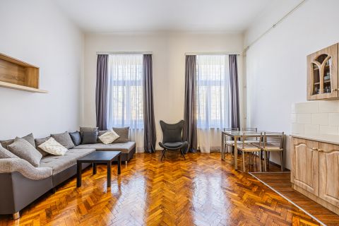 Eladó Lakás 1089 Budapest 8. kerület 