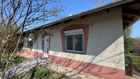 Eladó Ház 2431 Perkáta , 2431 Perkáta, Központ