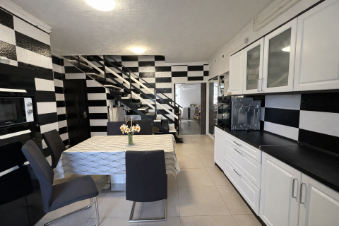 Eladó Ház 6768 Baks 