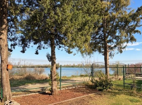 Eladó Ház 2337 Délegyháza Panorámás vízparti nyaraló saját stéggel Délegyházán.