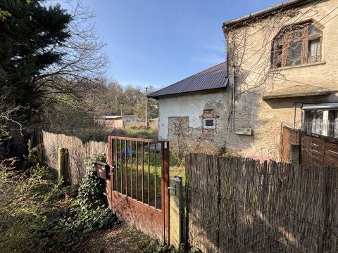 Eladó Lakás 2541 Lábatlan  