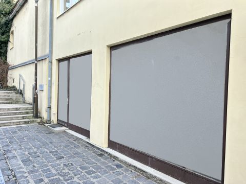 Kiadó Üzlethelyiség 8200 Veszprém 