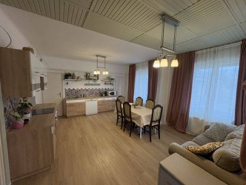 Eladó Ház 2721 Pilis Központhoz közel 